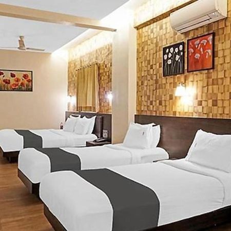 Omkar Executive Hotel Yerandwane Kültér fotó