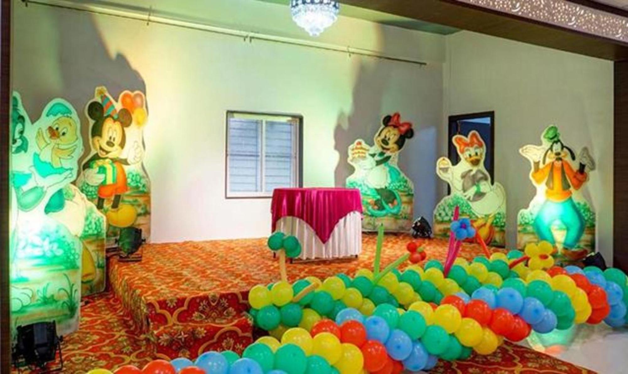 Omkar Executive Hotel Yerandwane Kültér fotó