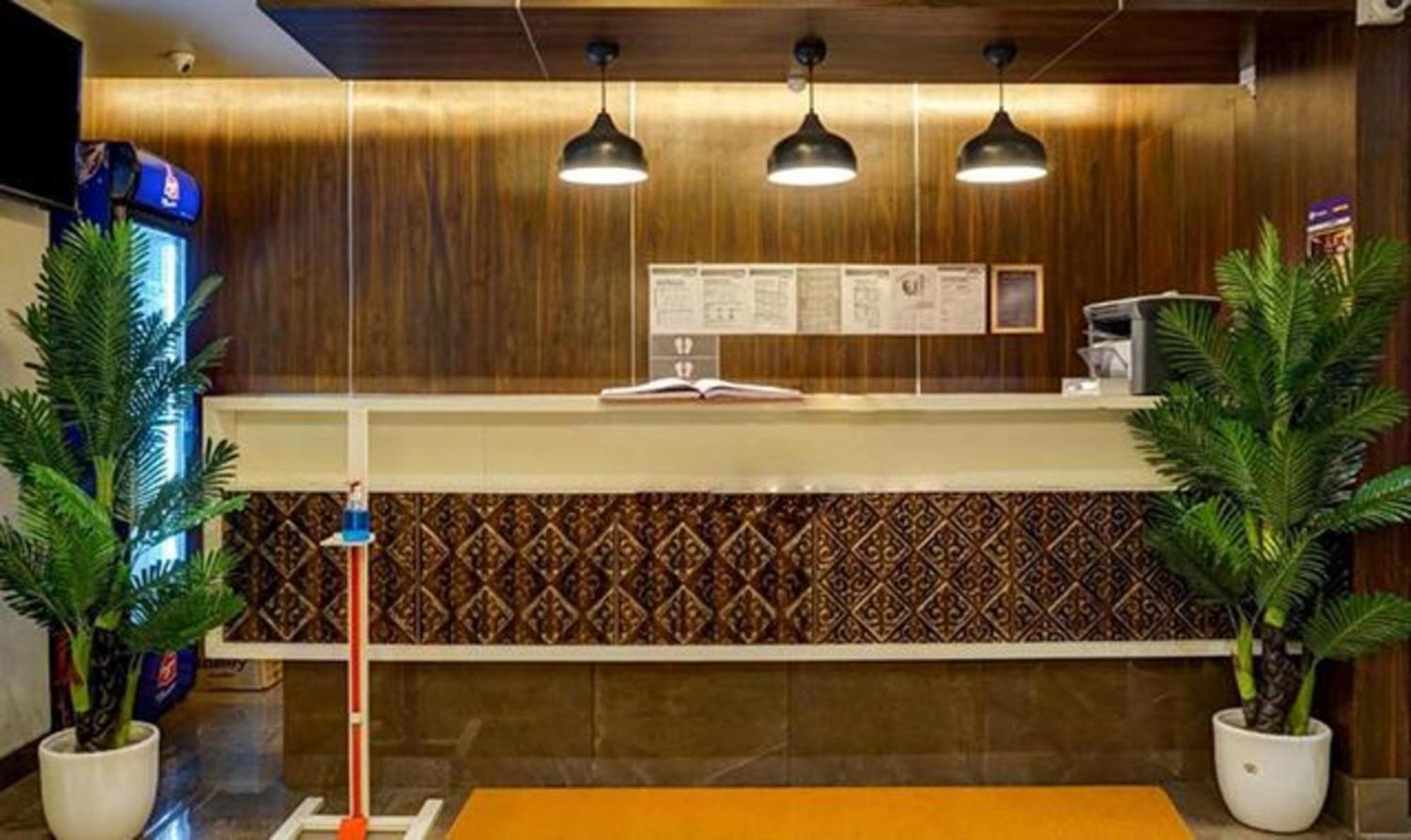 Omkar Executive Hotel Yerandwane Kültér fotó